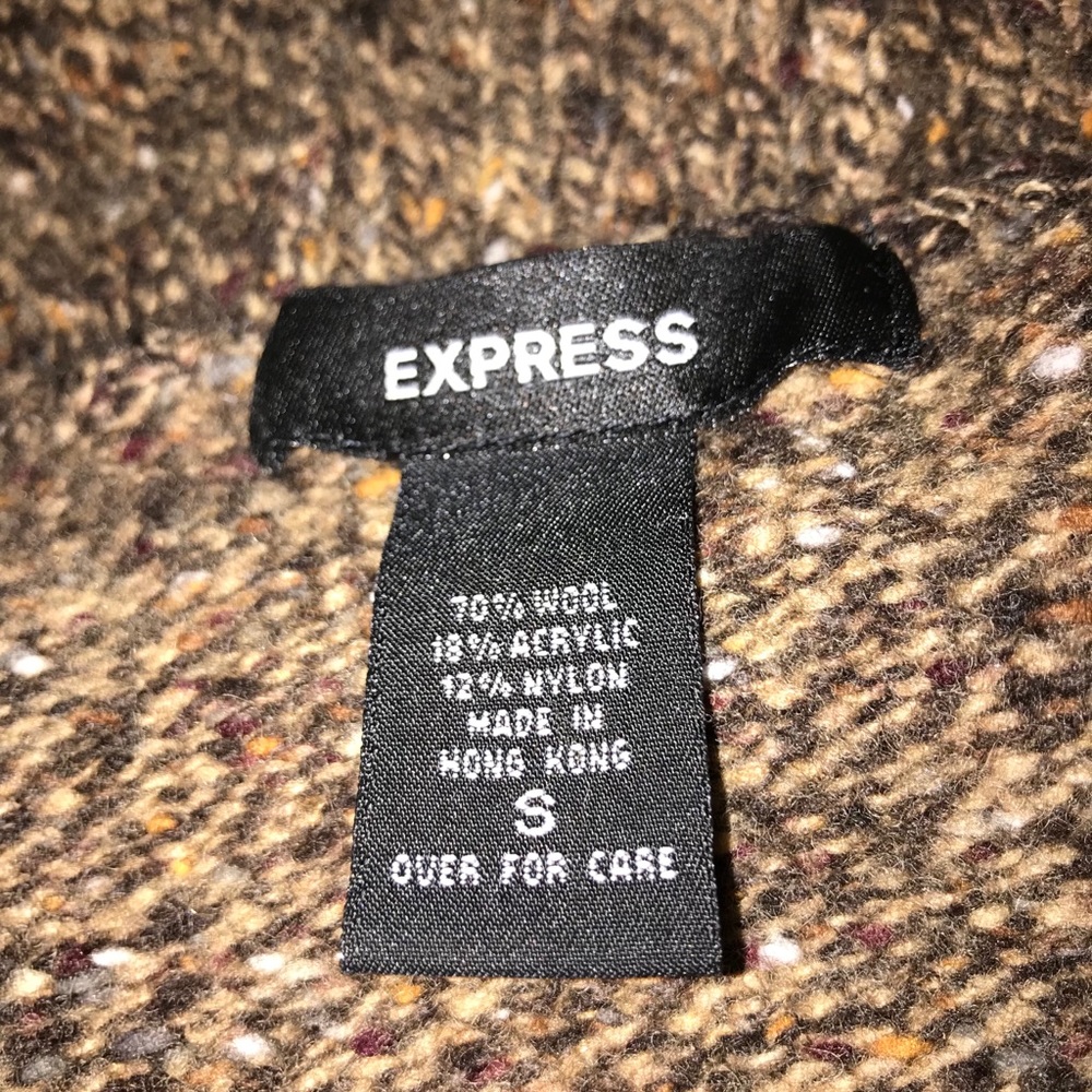 Express Sweater - Picture 4 of 4